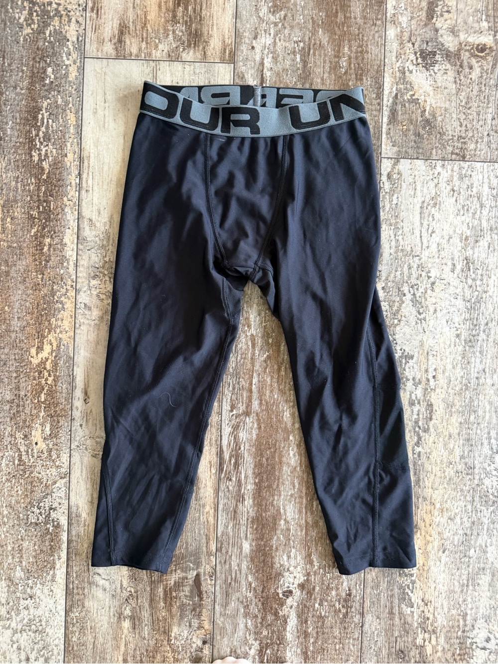 2 for $20 sale: Under Armour black base layer compression pants/ leggings - YL